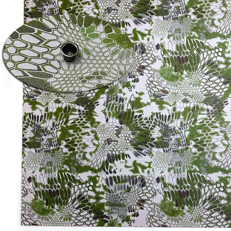 Plancha de Kydex patrón de camuflaje color verde, gris y blanco, dimensiones 300x300mm